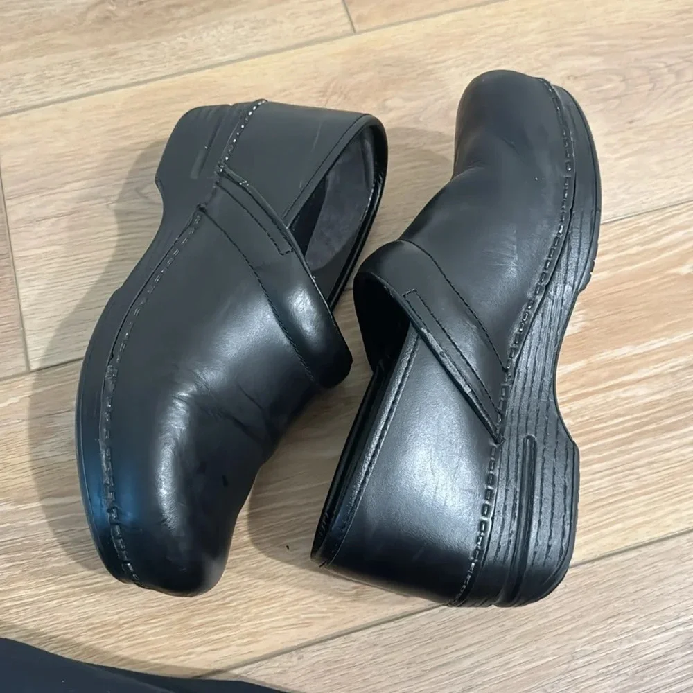 Dansko Professional Black Cabrio leather clogs women size 40 - Picture 2 of 10
